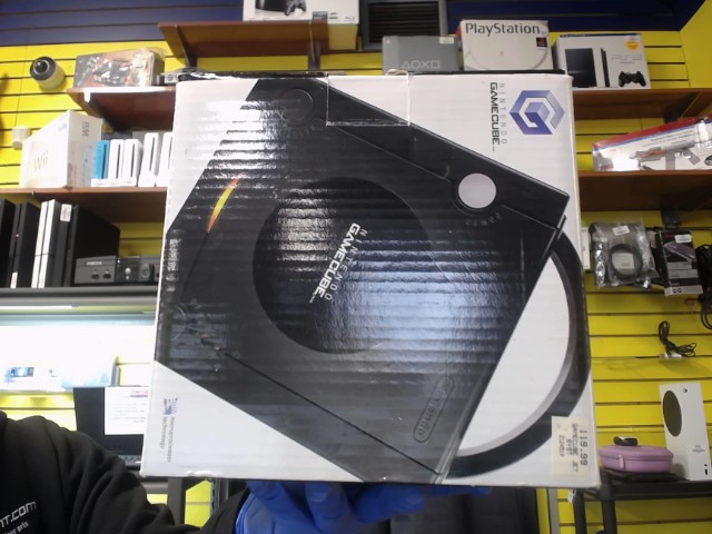 Console noire avec manette mauve +boite