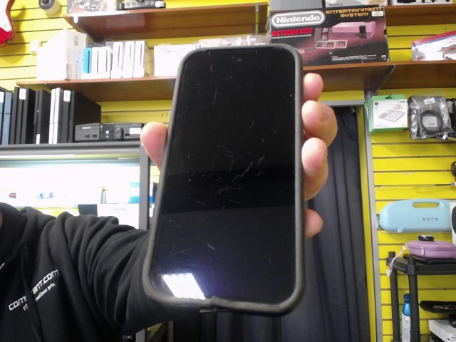 Cellulaire tr�s graffign� 128go +case