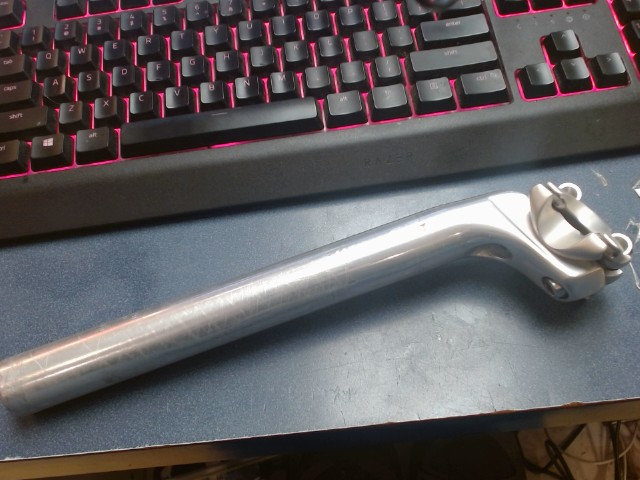 Aluminum seatpost pour velo