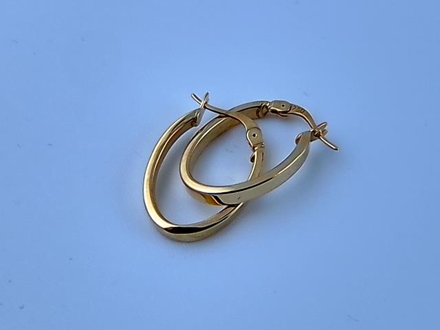 BOUCLES D OREILLES EN OR 18KT
