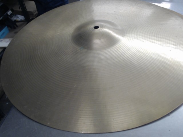 Thin crash 18 pouces