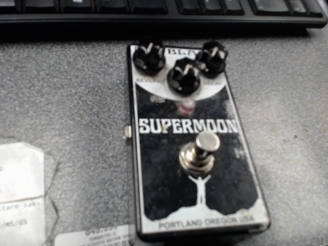 Pedal guitare reverbe