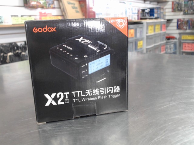 Wireless flash trigger