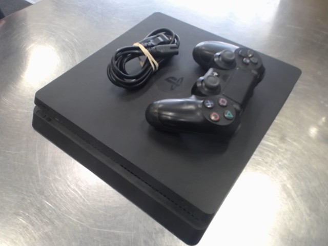 Ps4 slim 1tb + man