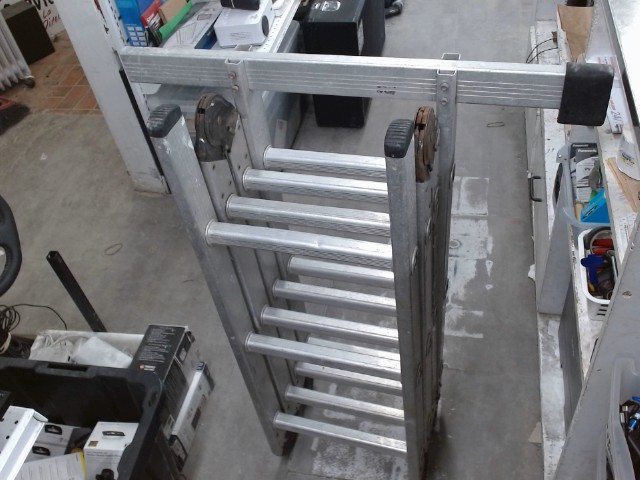 Echelle alum. 12 pouces