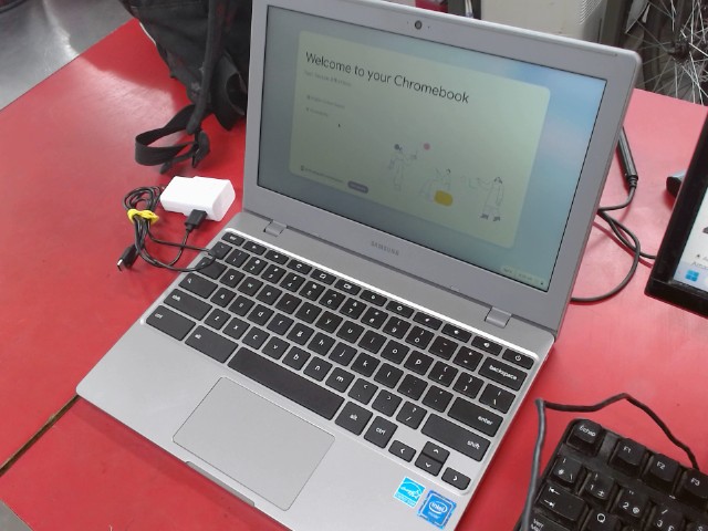 Laptop chromebook n4020/4gb/32gb+chrg