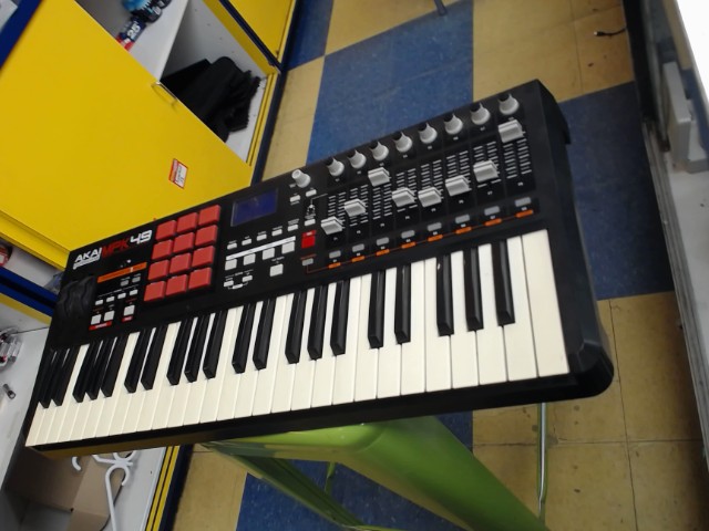 Synth akai noire sans fils