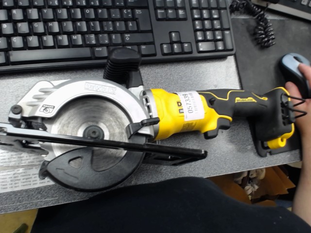Circular saw 4-1/2 dewalt