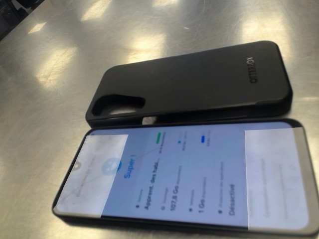 Samsung a 16 5g 128gb (crack screen)