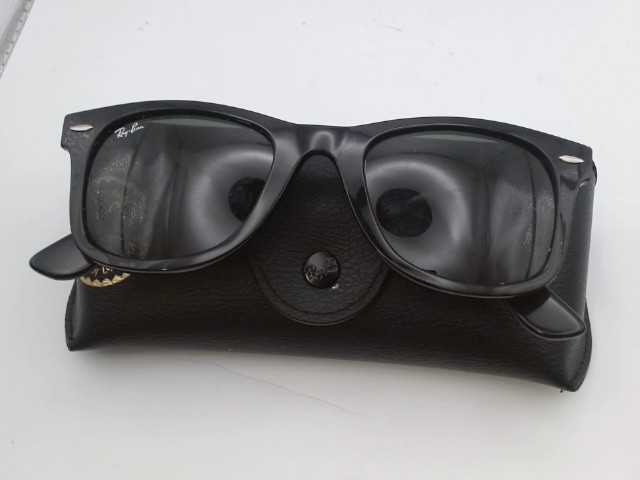 Classic wayfarers rb2140 in case