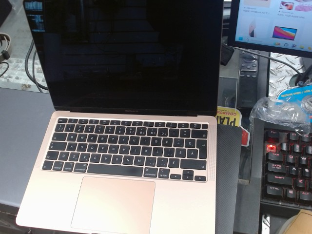 1,1ghz intel core i3 macbook rose