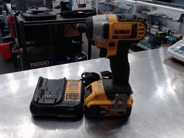 Drill dewalt avec kit chargeur