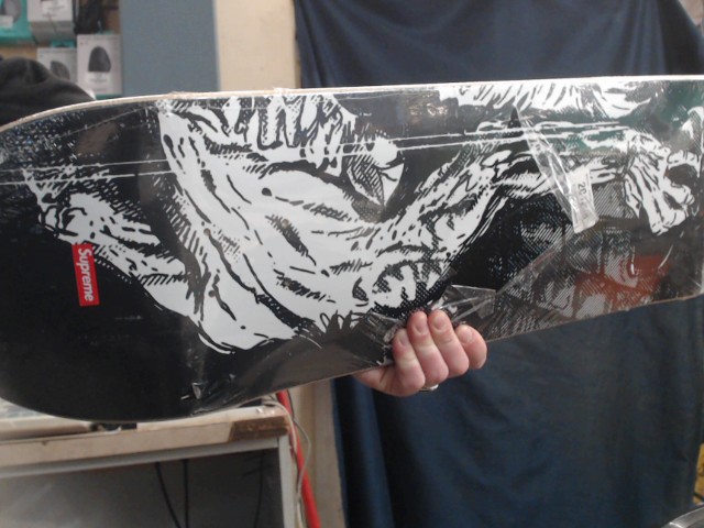 Supreme ny the crow skateboard fw21.