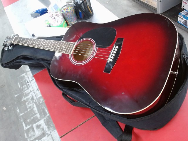 Guitare acoustique rouge+case