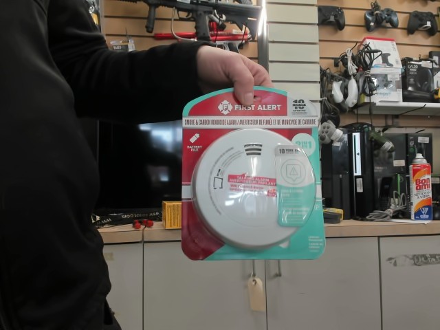 Smoke and carbon detect