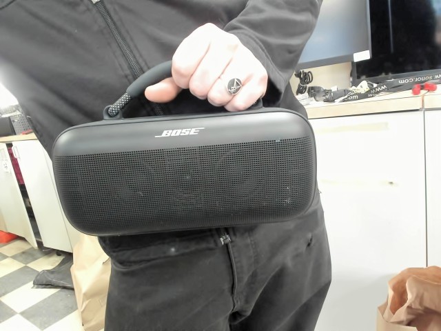 Pleaker avec poign�