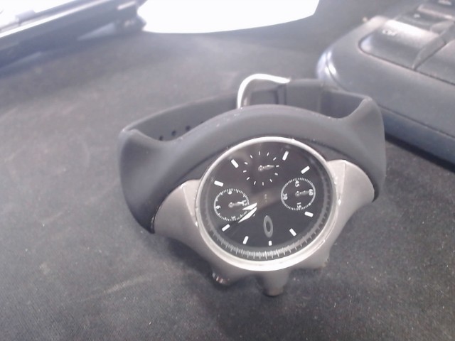 Detonator chronograph watch back replace
