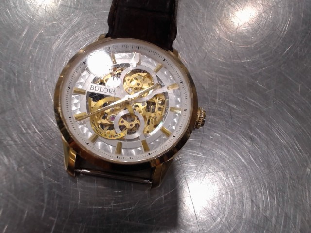 Automatic skeleton pas de bracelet