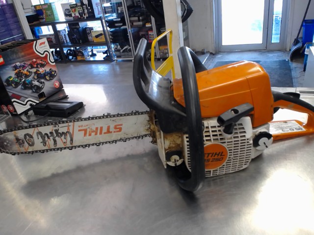 Chainsaw stihl ms250