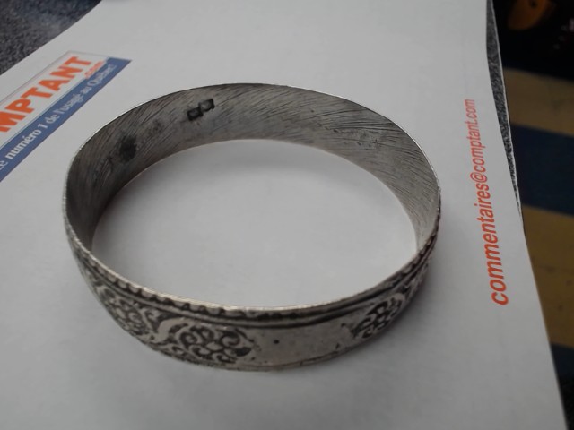 Belle bracelet en argent avec gravure