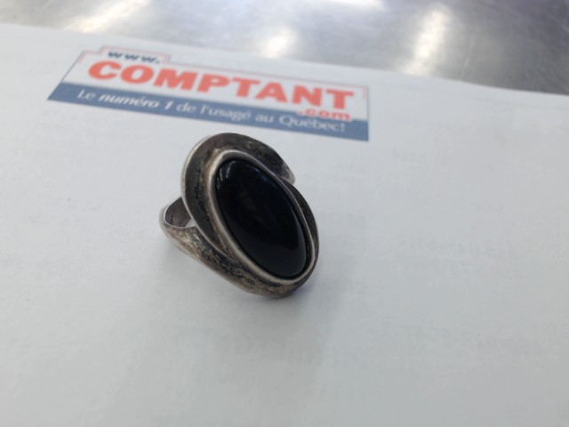 Bague en argent av pierre noir