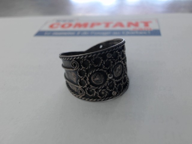 Bague en argent style gothique