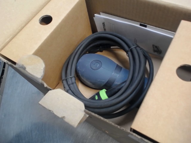 Sableuse festool dans boite