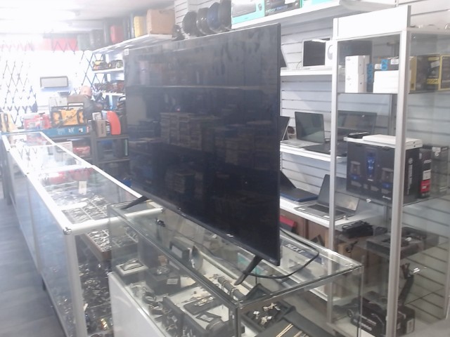 Led lcd tv 50'' +remote