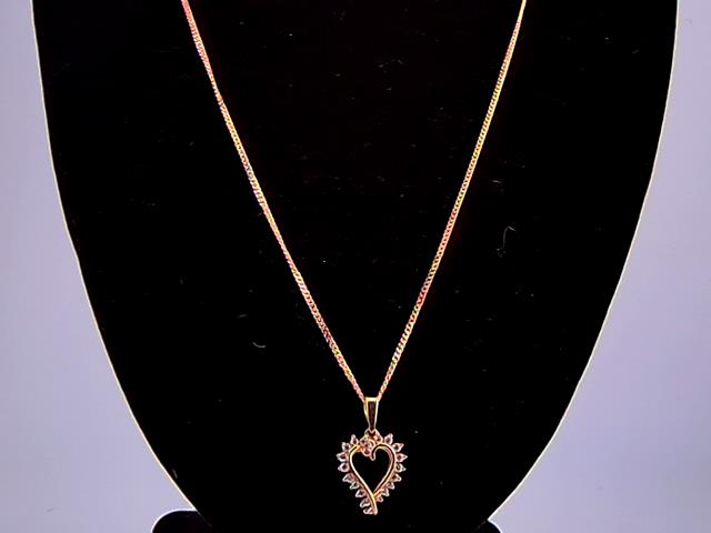 CHAINE EN OR 14KT AVEC PENDENTIF