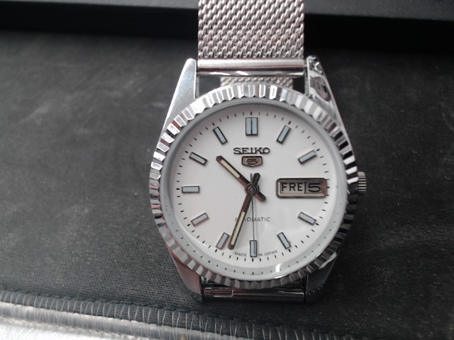 Seiko sports 5 automatique silver
