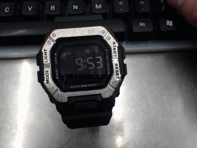 Montre imitation casio noir