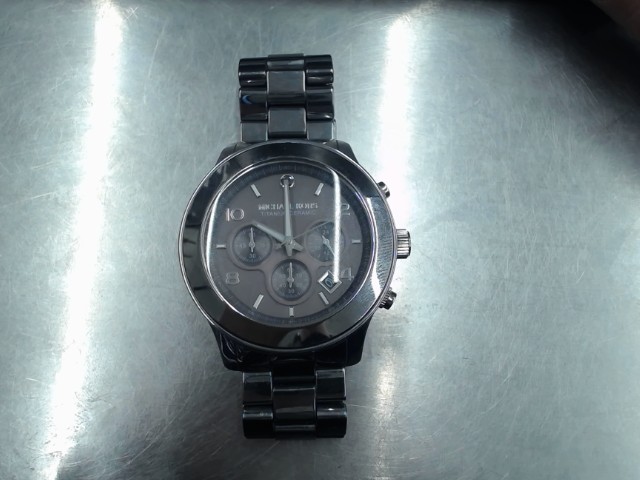 Montre argent titanium ceramic chrono