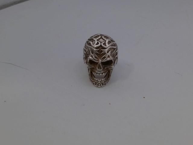 Silver ring skull