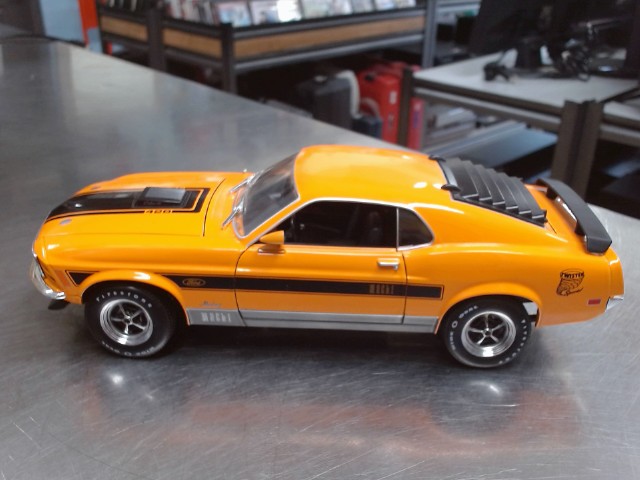 Mini mustang ford 1970 orange