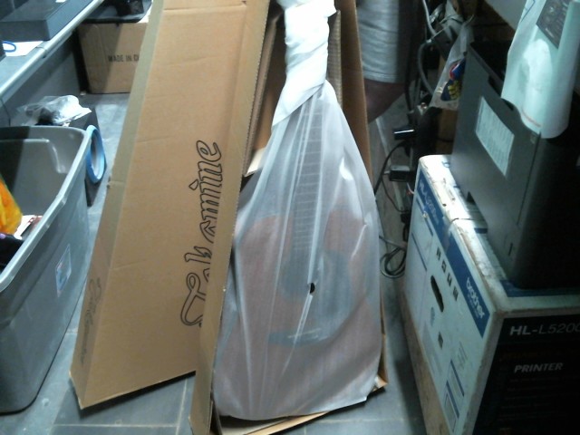 Guitar acoustique neuf en boite