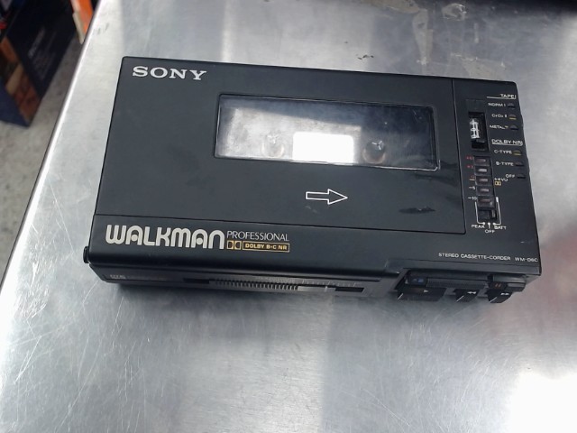 Sony walkman wm-d6c vintage cassette