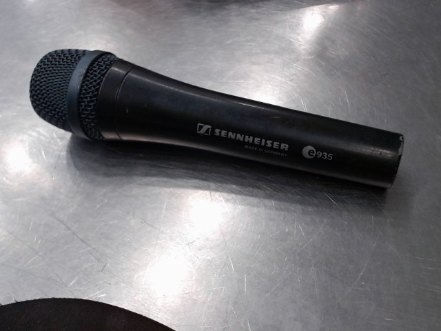 Microphone