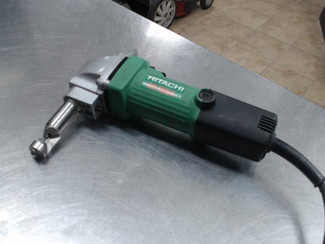 Grignoteuse electrique hitachi