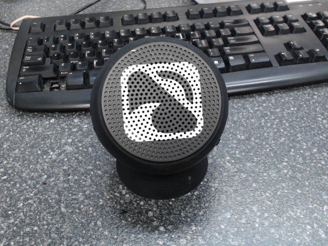 Speaker bluetooth portable