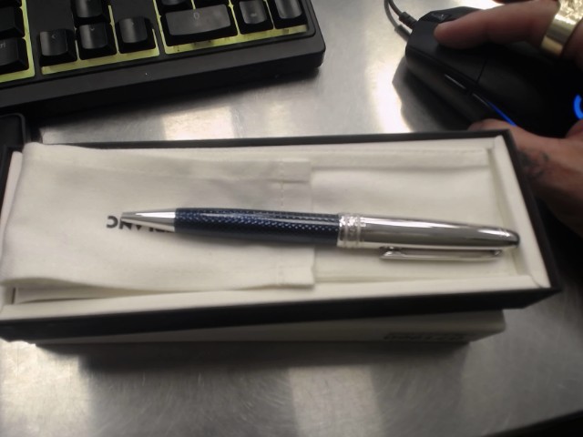 Stylo montblanc bleu