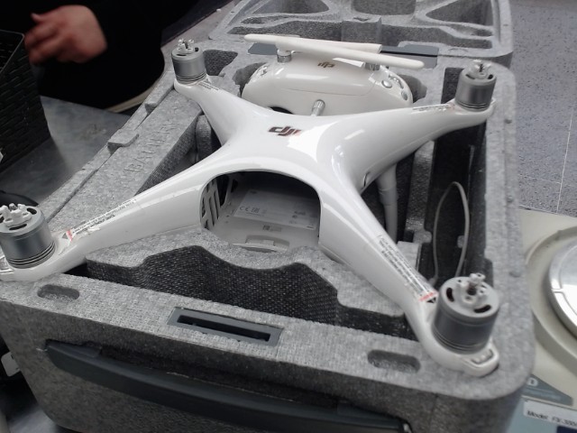 Dji phantom4pro drone avec case et acc