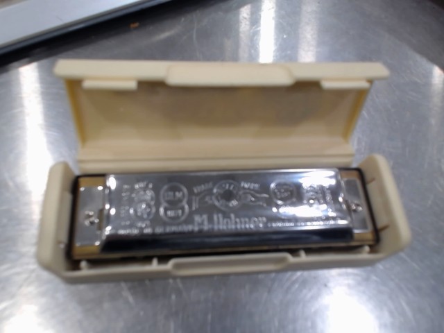 Harmonica (c)