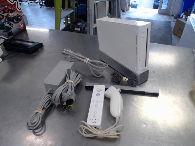 Nintendo wii avec fils et man
