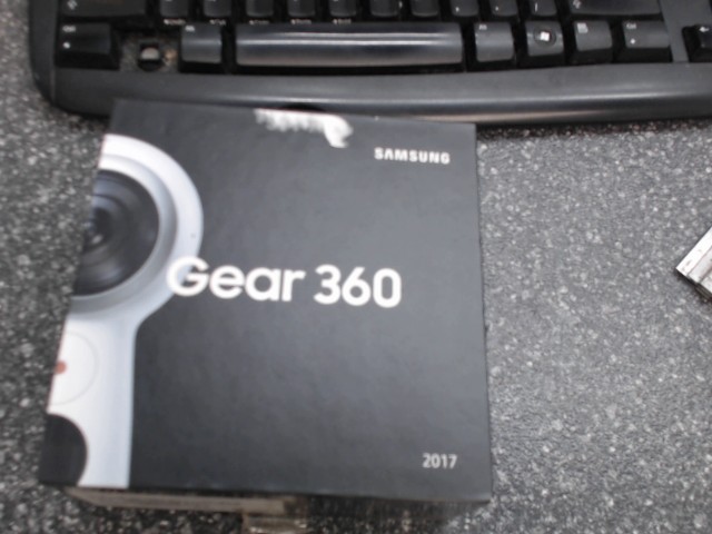Samsung gear 360 camera