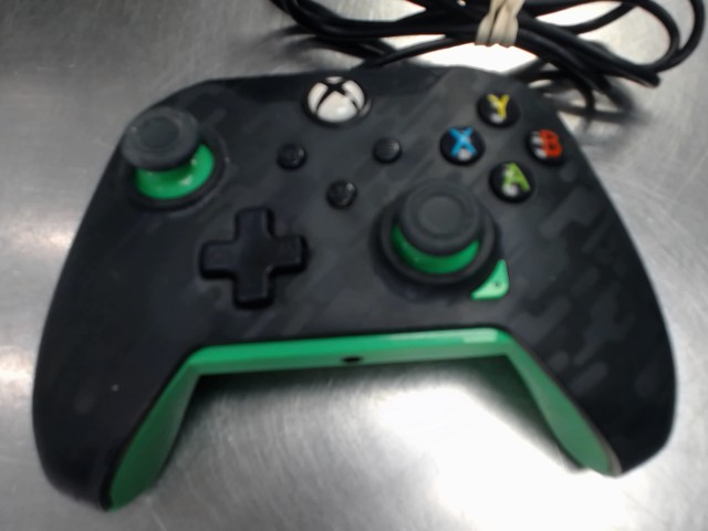Manette xbox one pdp
