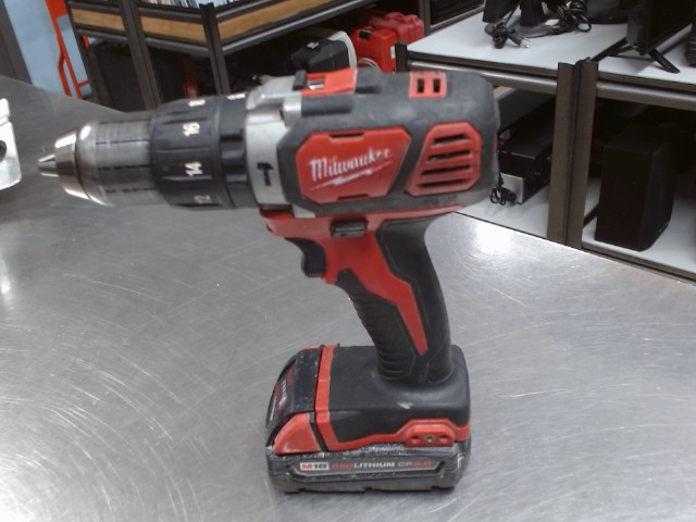 Drill milwaukee av 1 batterie