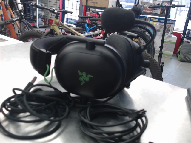 Casque filaire av micro et carte de son