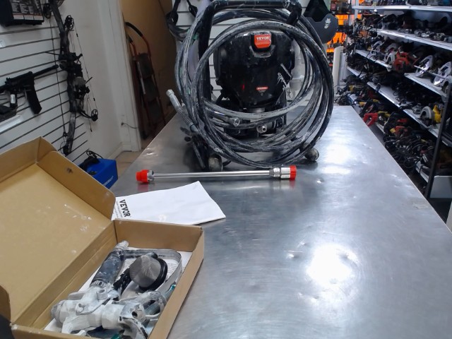 Airless paint sprayer