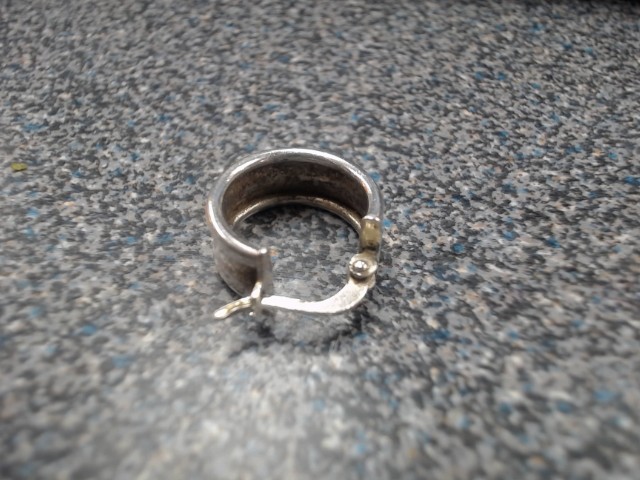 Boucles doreille simple