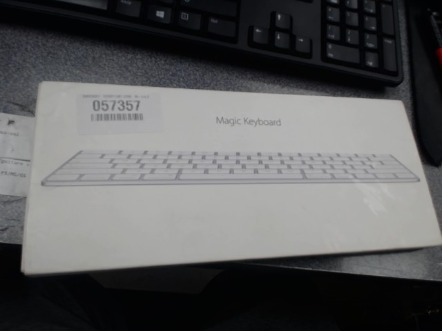 Magice keyboard apple dans boite